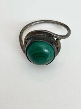 Vintage 60s 70s  modernist malachite sterling silver artisan ring
